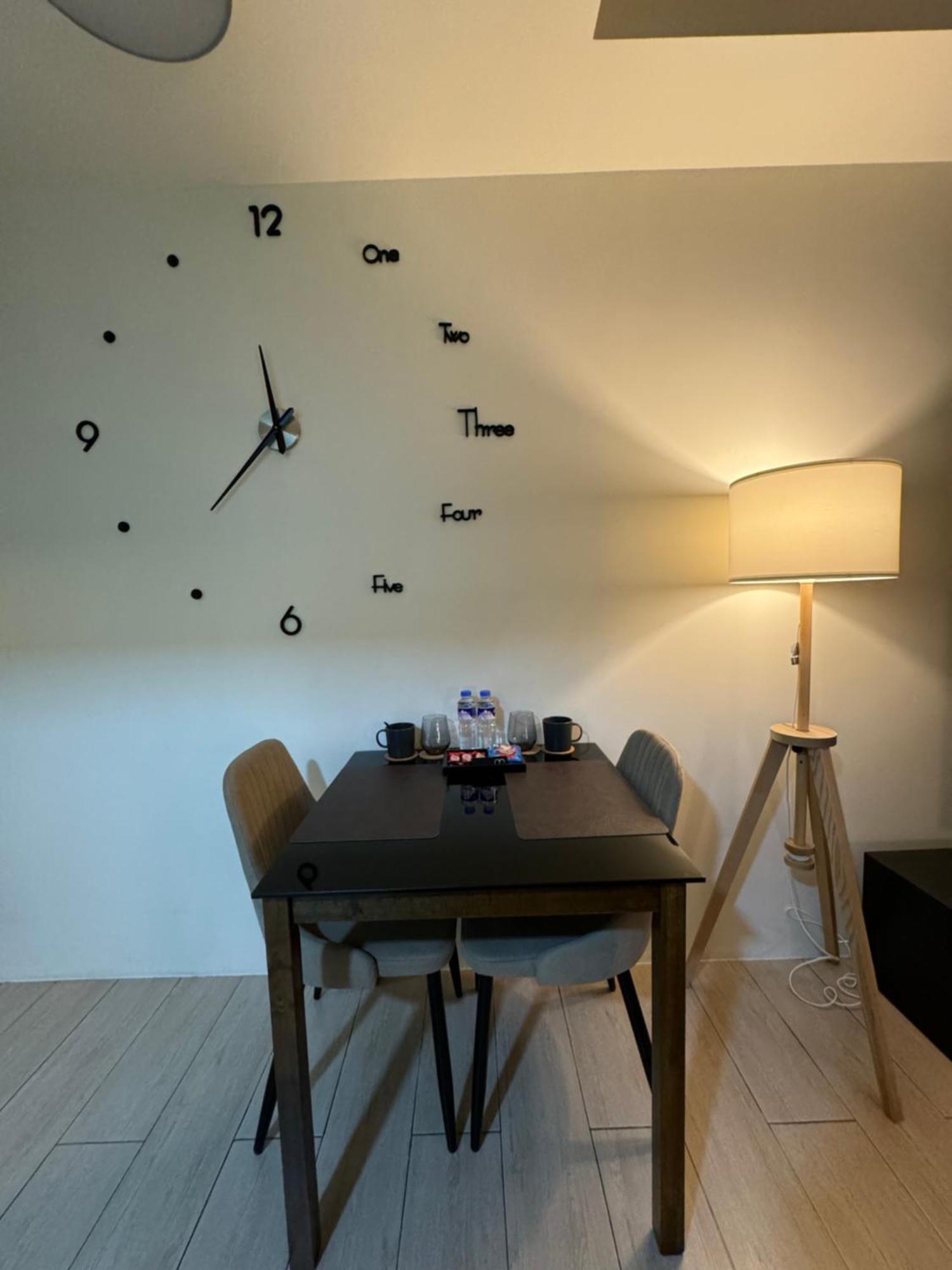 81 Newport Blvd Cluster 4 Unit B 3Rd Flr By Rechelle Nunag Pasay Ngoại thất bức ảnh